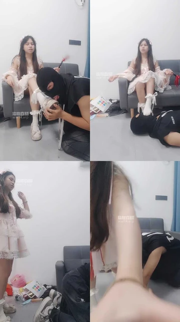 【岁岁s】调教小贱狗爬进来看