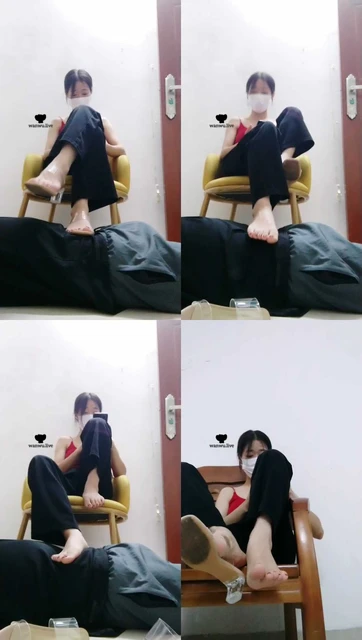 【芮芮】粗高跟裸足无意识踩脚垫直播