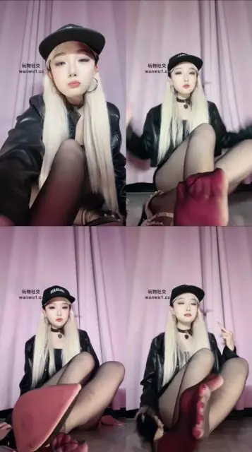 【酥酥】黑丝红绿灯【最新视频】