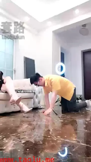 【Miumiu玥s】地下停车遇贱狗，直接拉到家里狠虐