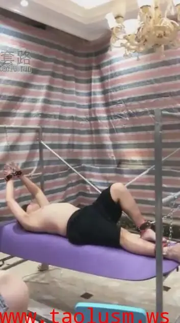 【蜜桃儿S】工地调教超级刺激