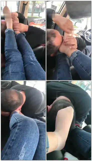 【素颜主】棉袜脚车上玩贱狗