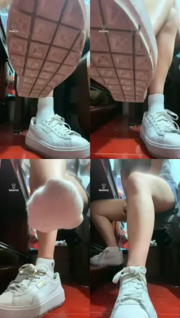 【圆圆】第一视角袜子鞋底清理工快来