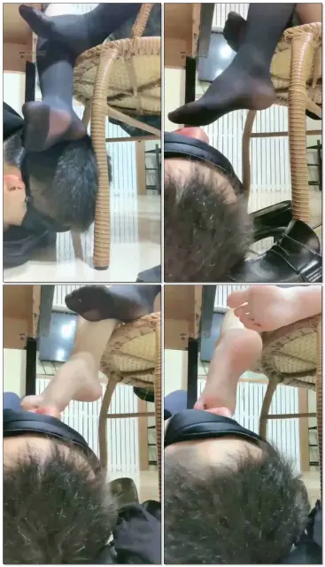 【绘子】恋上学姐臭丝脚，舔个没完