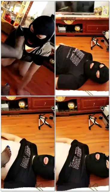 【冰城玫姿】调教胖狗狗,黑丝碾踩脸