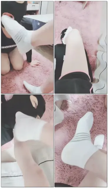 【灵竹】强制脚下狗闻鞋,喂吃丝袜棉袜