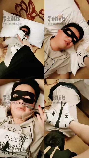 【妃妃S】最长时间踩脸,吃丝袜,耳光(小贱MT)