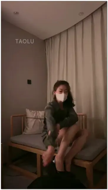 【禾未】暴虐贱狗滔,耳光,提档,鞭打,按摩服侍,骑马,羞辱虐待,连续耳光