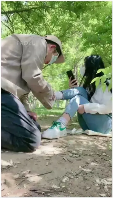 【罗宾s】调教户外踢个狗