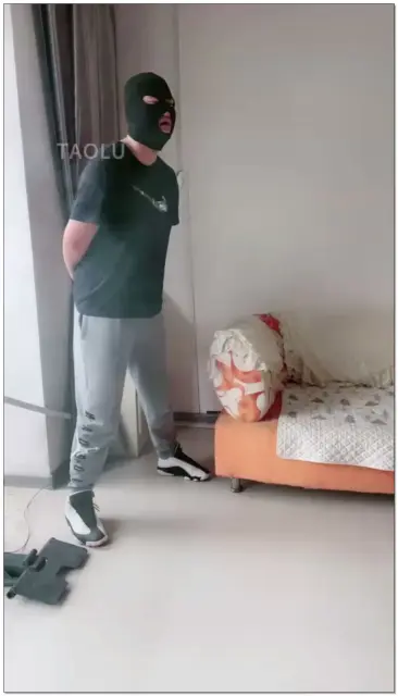 【初见S】暴力踢踢裆，皮拍耳光，上下其发