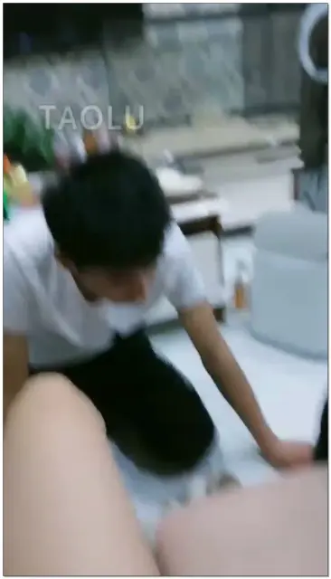 【傲柔】双主双奴腿绞窒息,美腿夹脖子