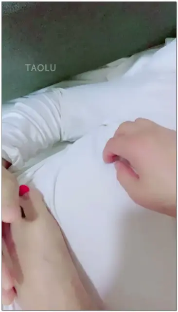 【常德女王小月】直播上课舔脚踩脸虐乳