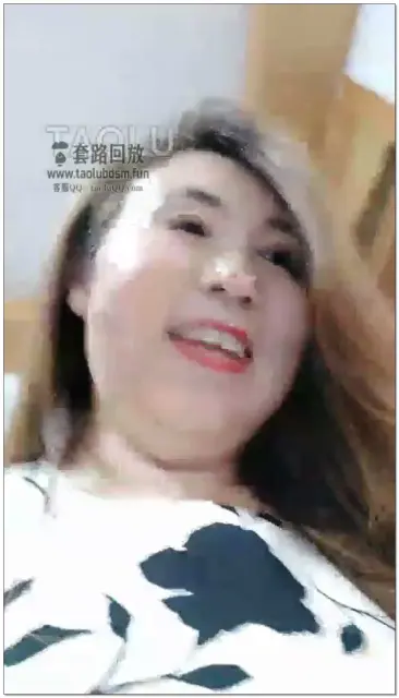 【残忍的美杜莎】全体重高跟踩踏