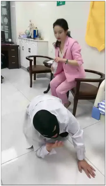 【鑫儿教头】剧情原来我的医生竟然是条狗