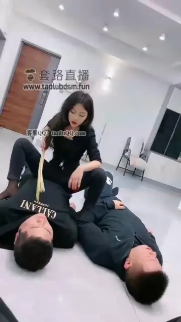 【麋鹿银儿】调教三奴重打之下差点翻车