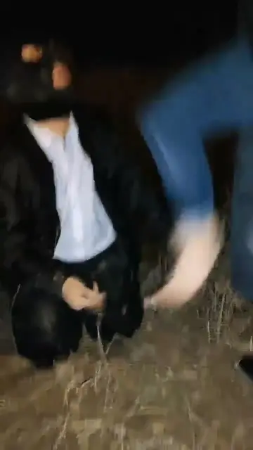 【辣姐】凌晨户外皮靴踢踹调教