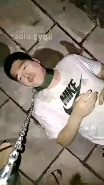 【辣姐】户外骑马耳光全体重踩踏