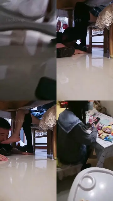 【扫楼小神】夜晚餐桌下的卑微