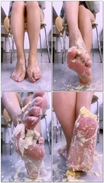 【喵主S】第一视角沉浸式裸足喂食