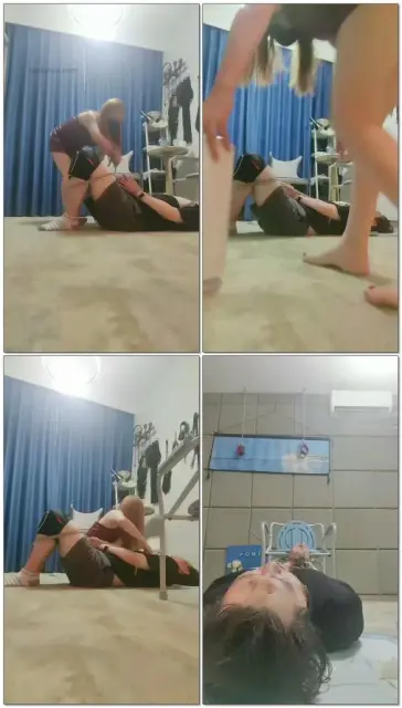 【依依东望】接狗狗回家憋不住尿了