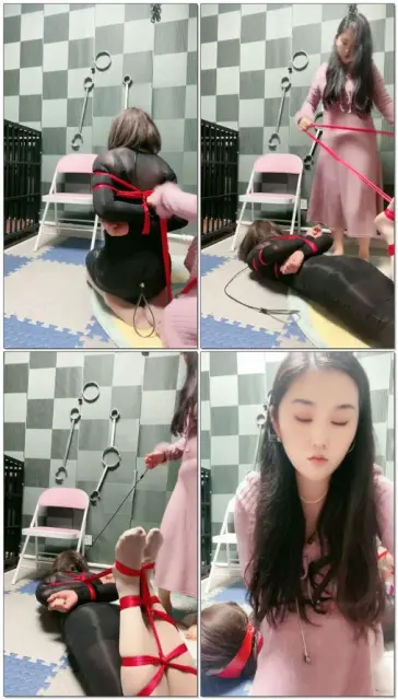 【盈盈S】全体重踩踏,强制堵嘴骑马