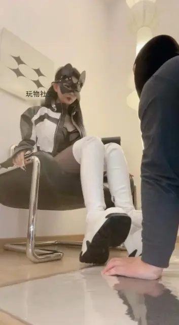 【玥樾】靴子玩狗