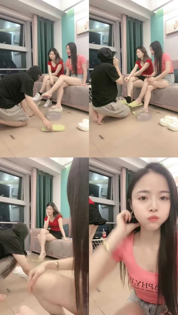 【佛山甜甜】双S-轮流转胯舔鞋底/狠抽耳光/内裤诱惑【双视角版】