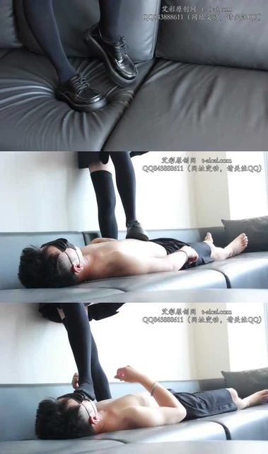 【黑丝诱惑】【晓熊】素人篇:幼儿园美术老师晓熊原味脏鞋踩床踩沙发全体重踩奴