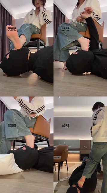 【子熙】脚深喉 插吐贱狗