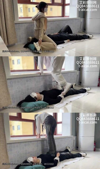 【未知女主】小学妹调教女M 轮流体验坐脸 踩踏