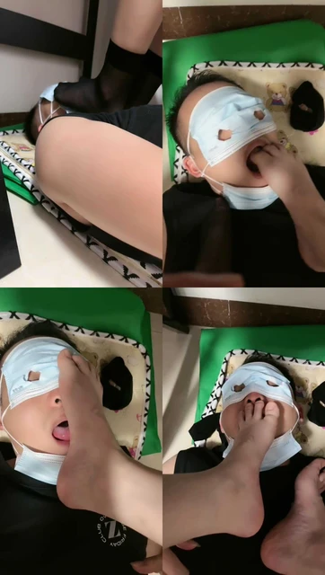 【颖颖】黑丝桌底无意识踩贱奴