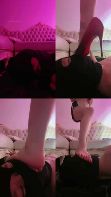 【苏曼】滴蜡高跟裸足踩狗