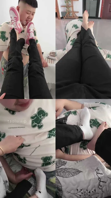 【奈奈s】舔粉色运动鞋/棉袜脚踩踏/虐乳/当脚垫