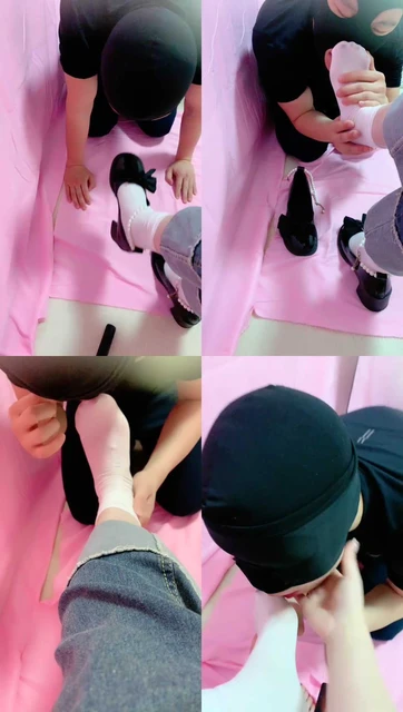 【曼妮老师】跪舔皮鞋白袜/臭脚深喉