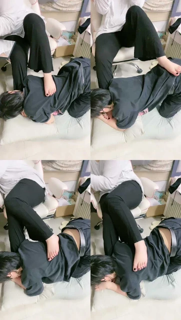 【小羊】裸足踩脚垫狂舔