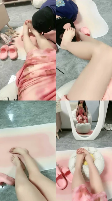 【小甜泡泡】闻着主人的臭脚犯贱