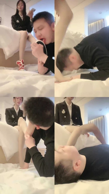 【妲己酱】大学生S-抽耳光/清理高帮帆布鞋肉丝/踩踏