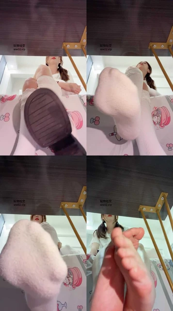 【兔兔酱】桌底的男同学