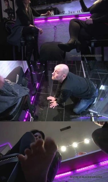 【欧美女王】酒吧闻舔轻熟女皮靴臭棉袜脚!被人照着狗脸一顿踹!