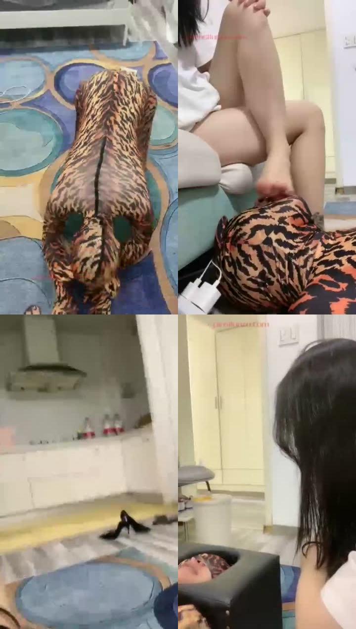 【筱月】狗嘴欠插美脚狂深喉