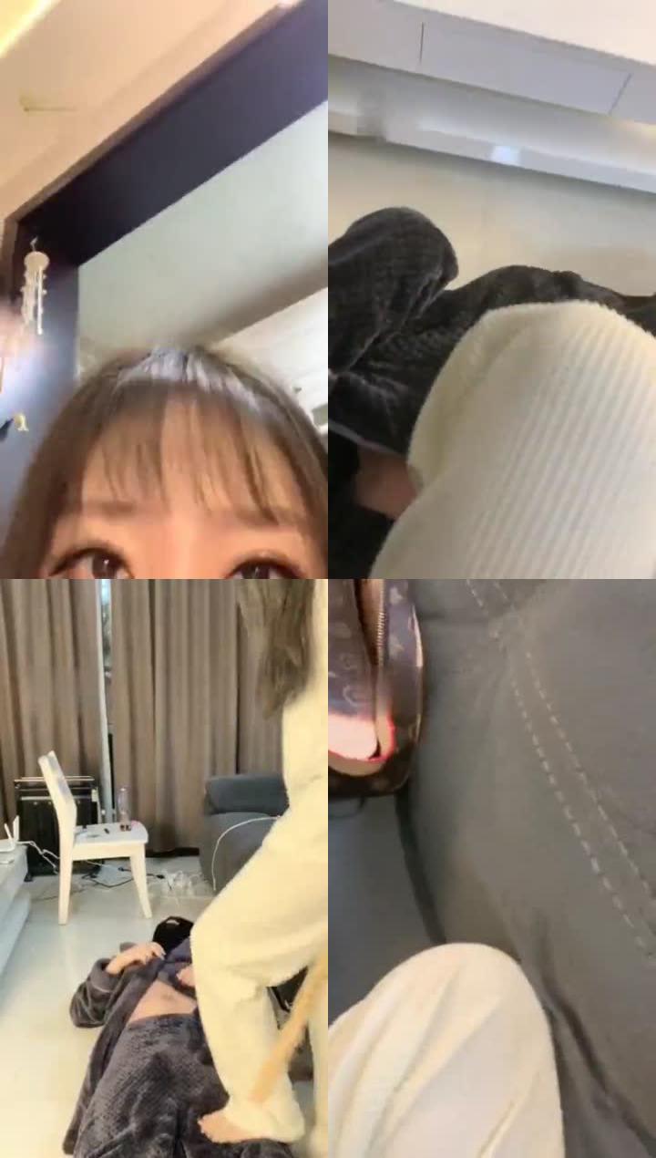 【梦幻Abby】网红小姐姐把男友当马骑 