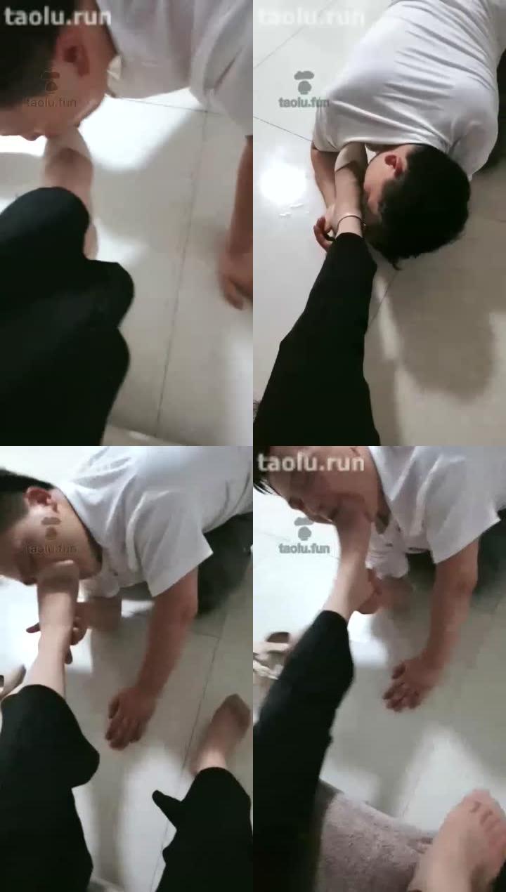 【凉凉】高跟深喉舌吻脚 