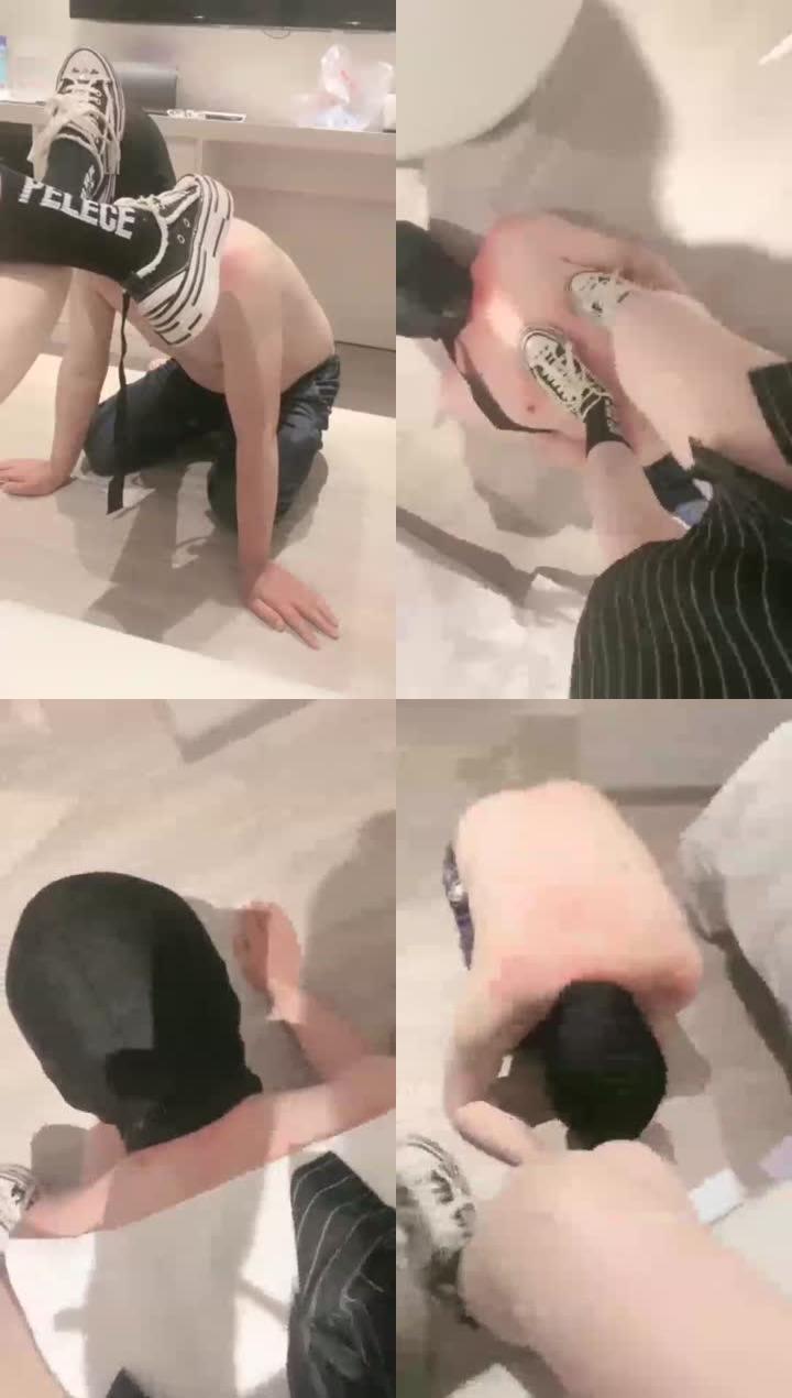 【甜心】调教踩踏鞭打